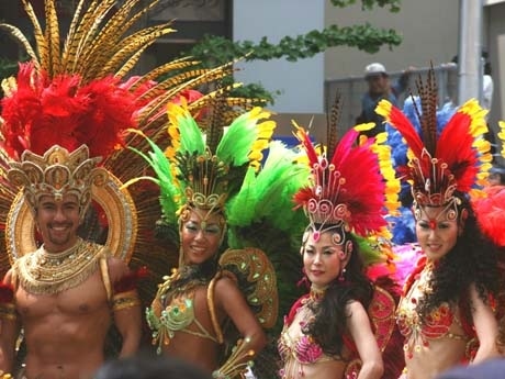 神戸サンバチーム』 で盛り上がる- 神戸角打ち学会 至福の立ち呑み- Bloguru