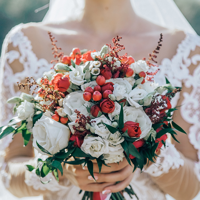 生花に見えるカラーとかすみ草のウェディングブーケ 白 人気 高級造花ブーケ ブートニア付