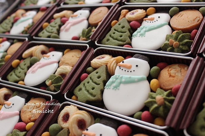 クリスマス koe donuts ホリデークッキー缶商品詳細高島屋オンラインストア