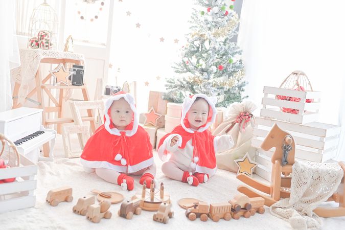 ホワイトクリスマスブース⛄️ 12月末までの期間限定です✨ハナノスミカ撮影スタジオアンティークスタジオ撮影スタジオ東京変身写真館スタジオ撮影クリスマスクリスマスツリーchristmaschristmastreechristmasdecor