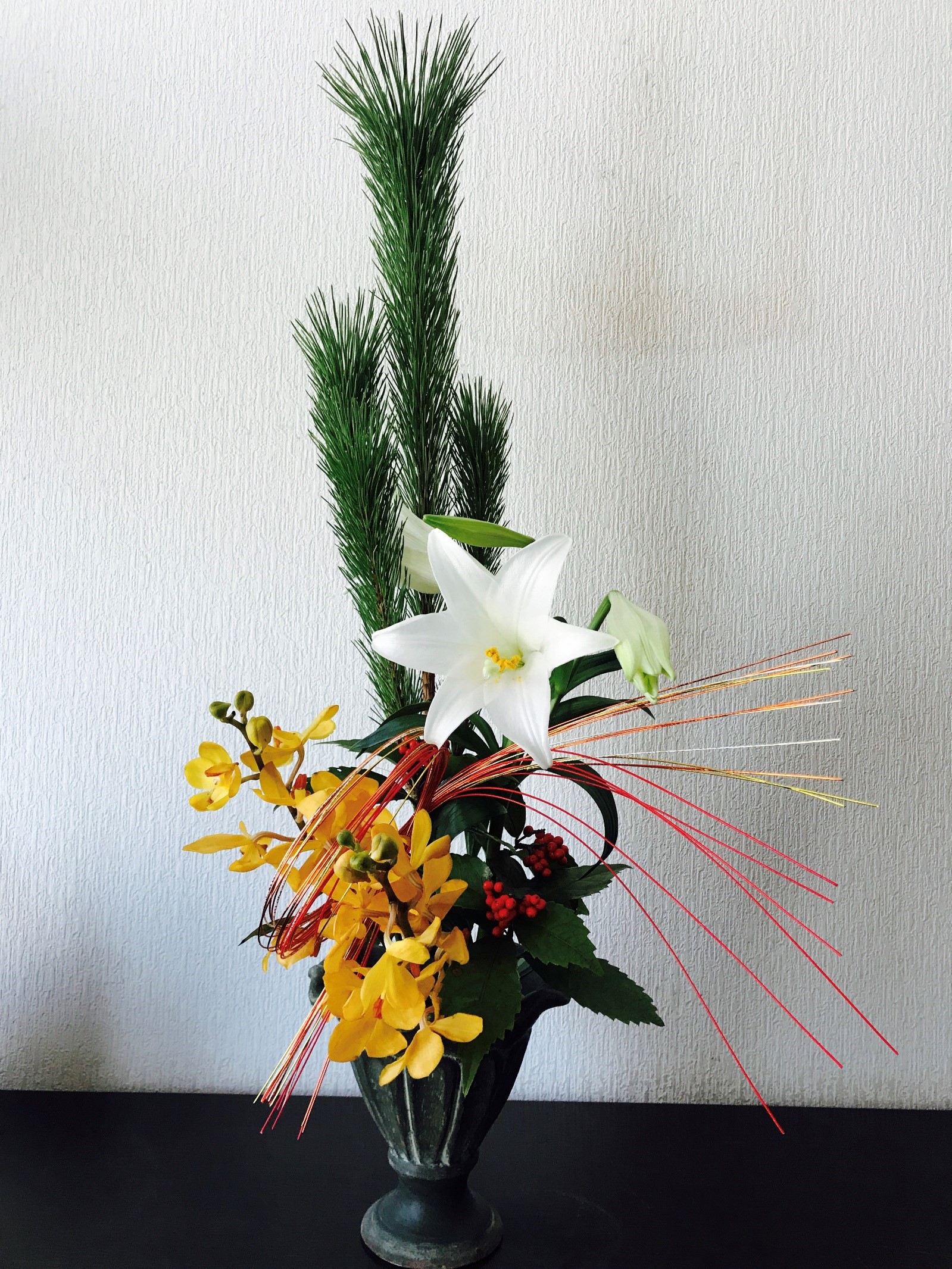 正月生花アレンジ1万5千円オンラインフラワーショップ「はなとき」