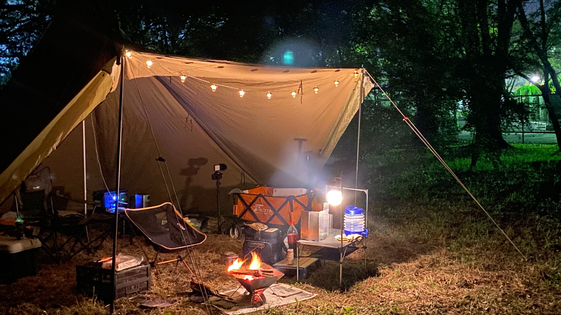 お気に入りのブランドのロゴでテンションUP↑アウトドアメーカーが販売しているガーランドでご機嫌キャンプを楽しもうCAMPLOG GEAR