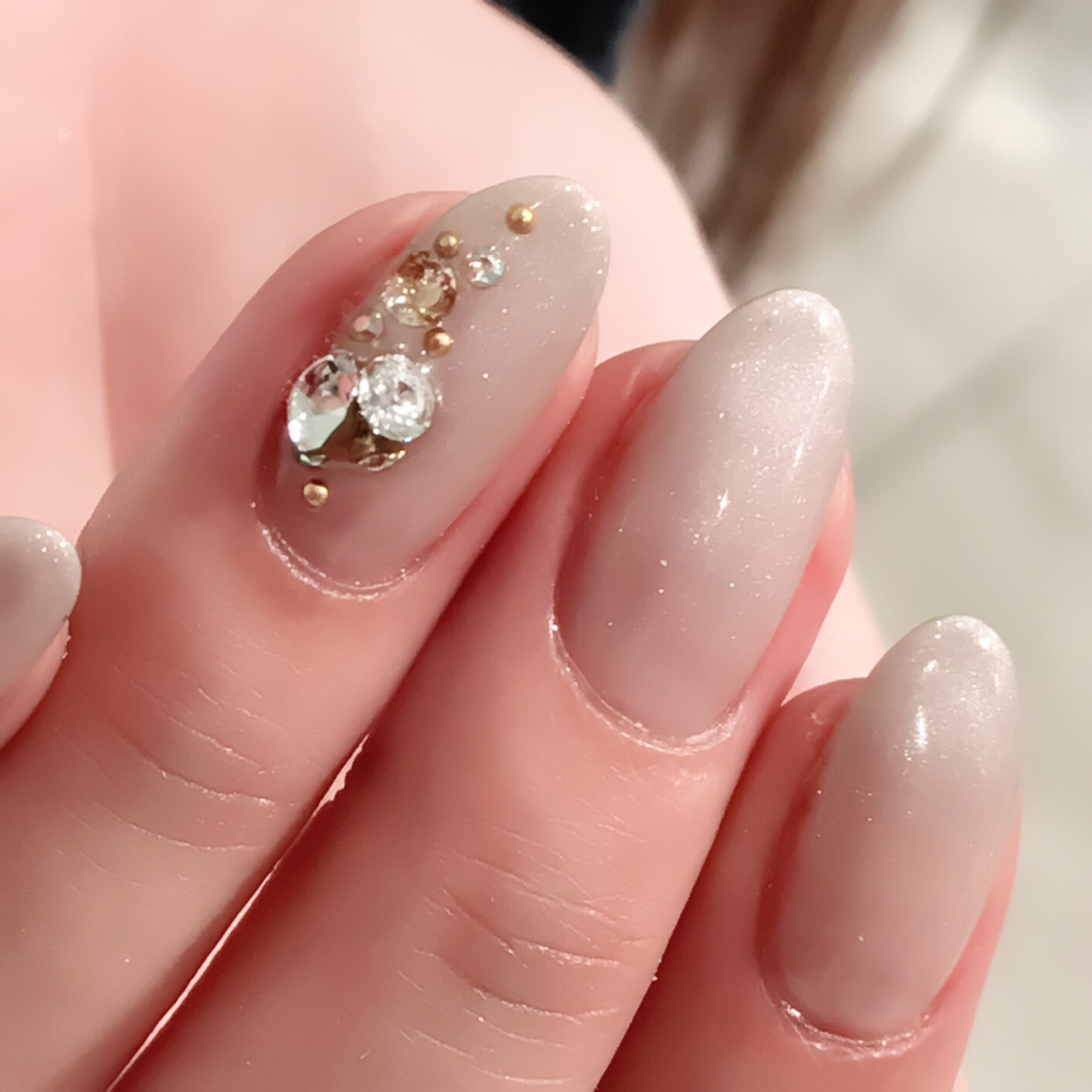 15 件の「花嫁衣装 グレー ネイル」のアイデアを今すぐ保存ネイル、ネイルデザイン、ネイルアート など