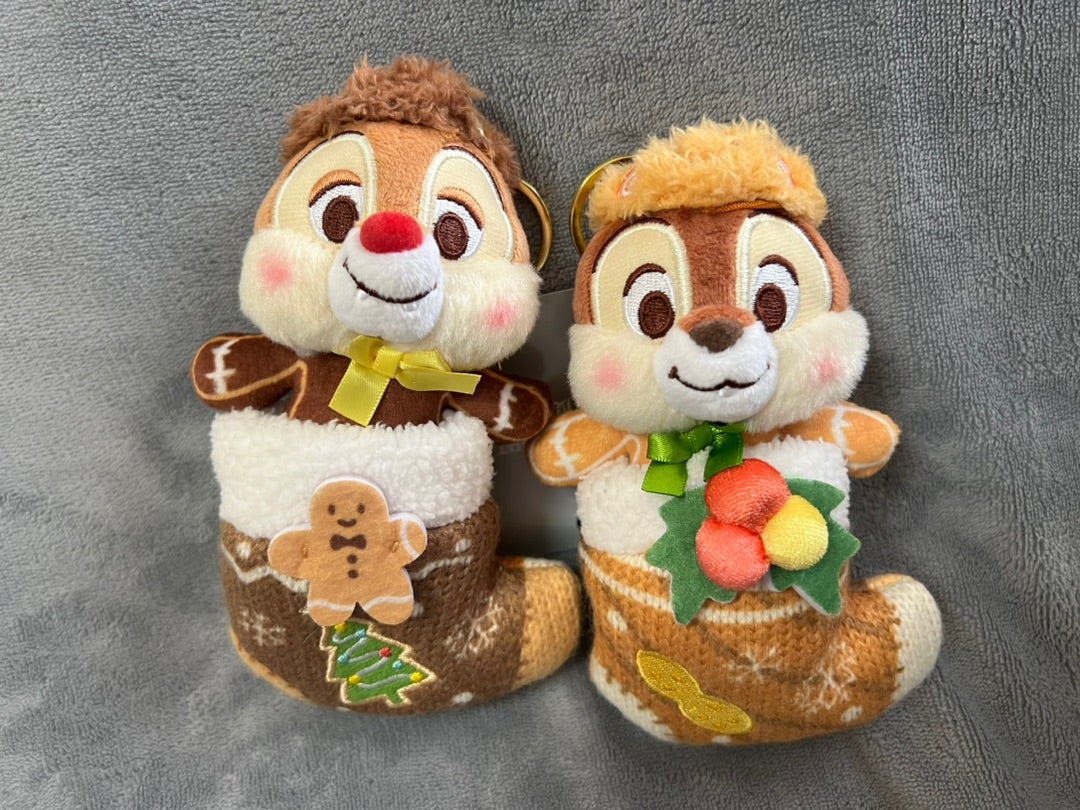 ◇チップ&デール◇ぬいぐるみキーホルダー◇ディズニークリスマス◇ Disney -現地購入☆正規