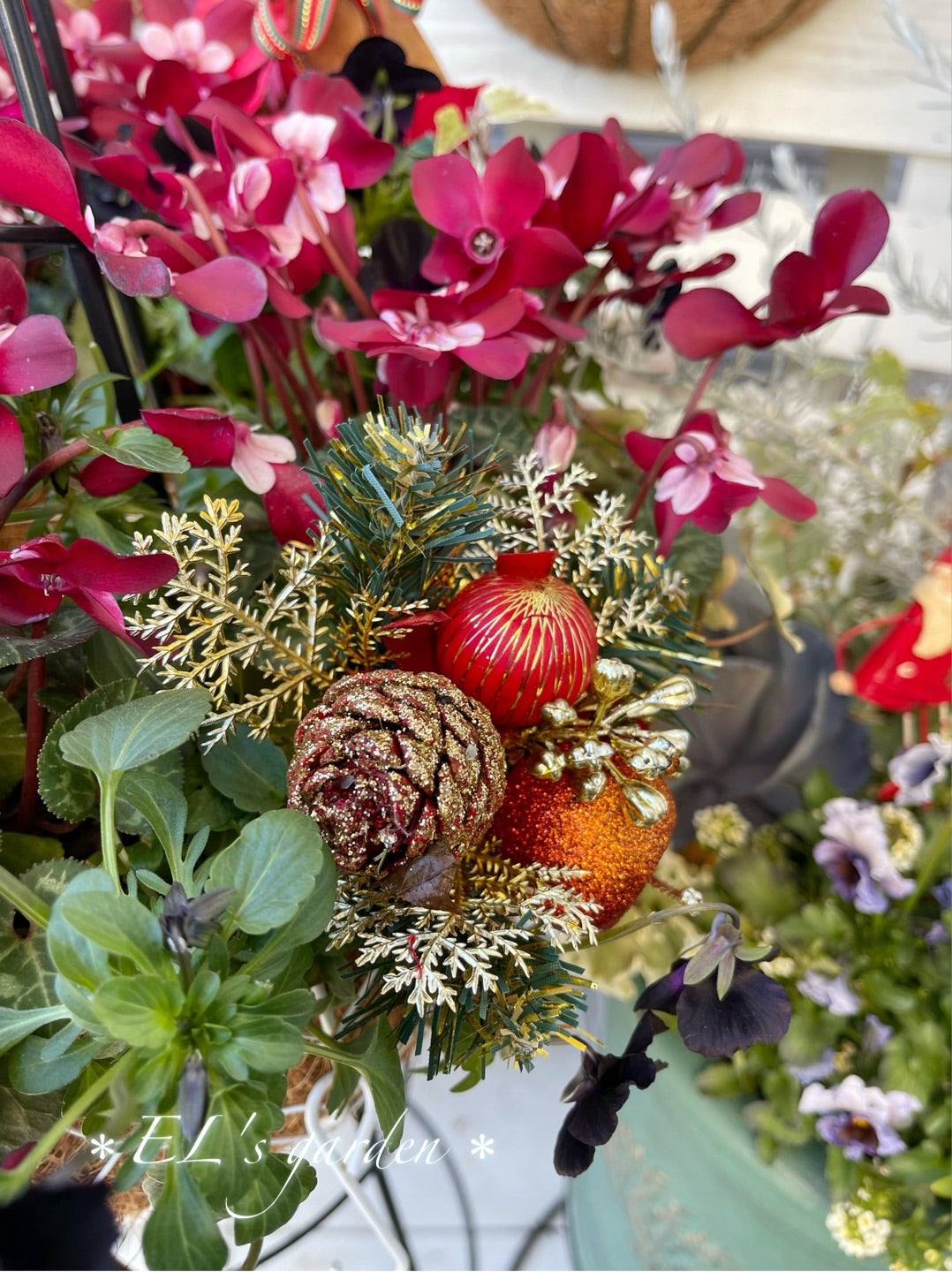 セリアのクリスマスグッズ2024 とアレンジ方法をご紹介♪木製飾りがおしゃれ！おすすめ商品,オーナメントやツリー,ガーランド,可愛い飾りや雑貨もたくさん♪雪見日和