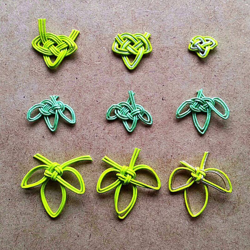 大きな門松は置けないけど・ という方におすすめ！ 略式門松ならスペースをとらずスマートに飾ることができます 1対 2本1,650円 水引の色金銀 紅白 結び方 引き結び あいおい結びflowerandesignsowakasowaka円満成就幸あれ幸せを運ぶお手伝い略式