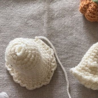 あみぐるみハロウィンオバケちゃん - 愛工房 GALLERYminne byGMOペパボ 国内最大級のハンドメイド・手作り通販サイト