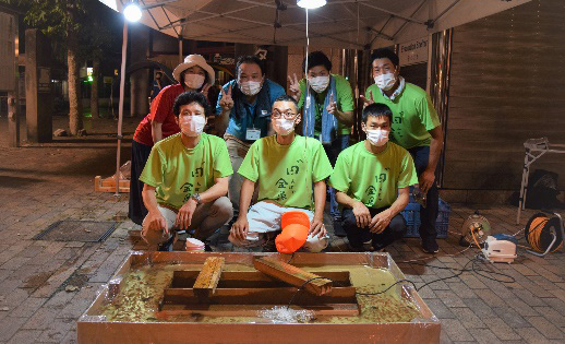 夏祭りの屋台 金魚すくいの写真素材32274717- PIXTA