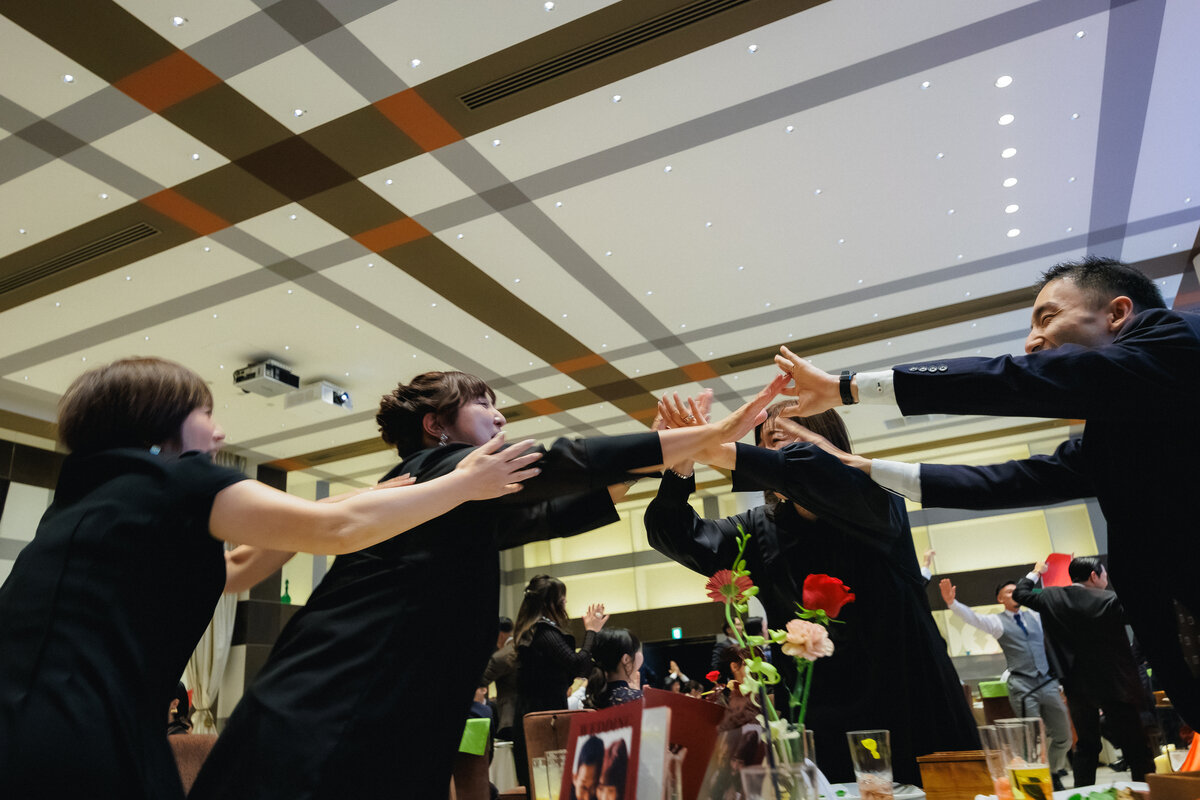 盛り上がる結婚式がしたい！ 披露宴や二次会で使える新郎新婦主催のゲーム特集♡アツメル結婚式レシピ 買える結婚式アイテム WeddingMart ウェディングマート