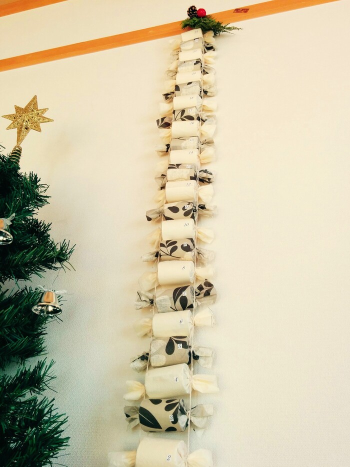 ペーパー芯で♪北欧風ツリーの森にじいろ工房