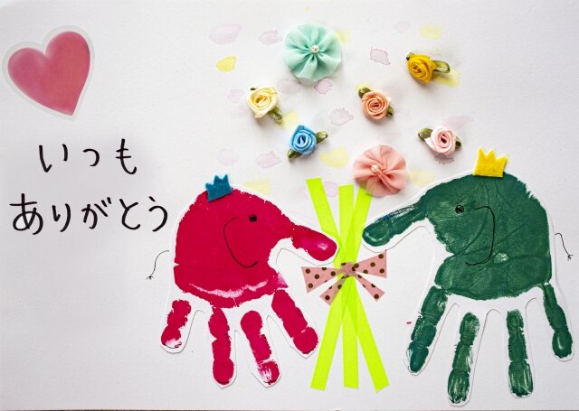 壁面飾り 小さな子にもおすすめな、プレゼント飾りの作り方ほいくびより