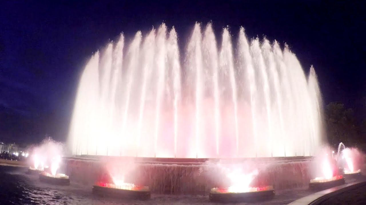 バルセロナのマジカ噴水・魔法の噴水ショ