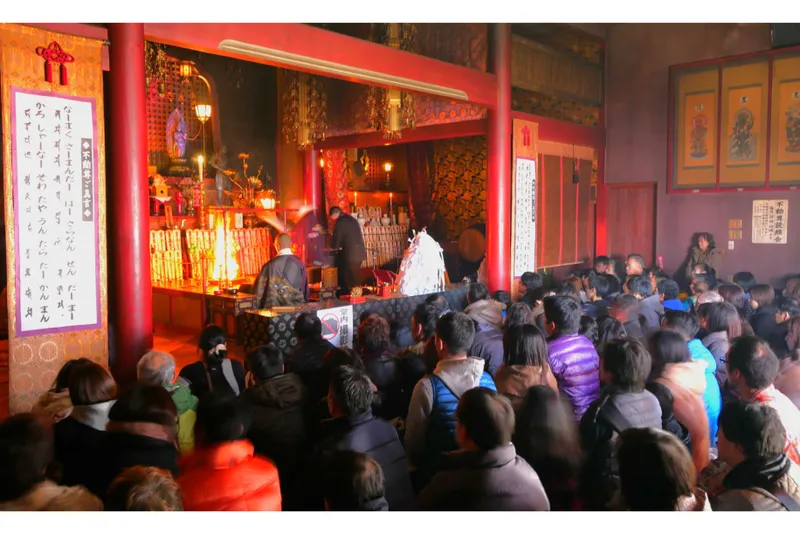 初詣人出ランキング常に上位の成田山新勝寺へ参拝に行き、帰りにお約束の参道で鰻を頂く♪』成田 千葉県 の旅行記・ブログ byfuzzさん フォートラベル