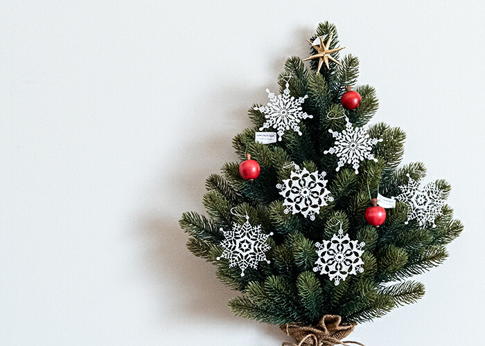 クリスマスリース 松かさ クリスマス 30cm 北欧風 手作り クリスマス用飾り 壁掛け お祝い ドア 玄関 庭園