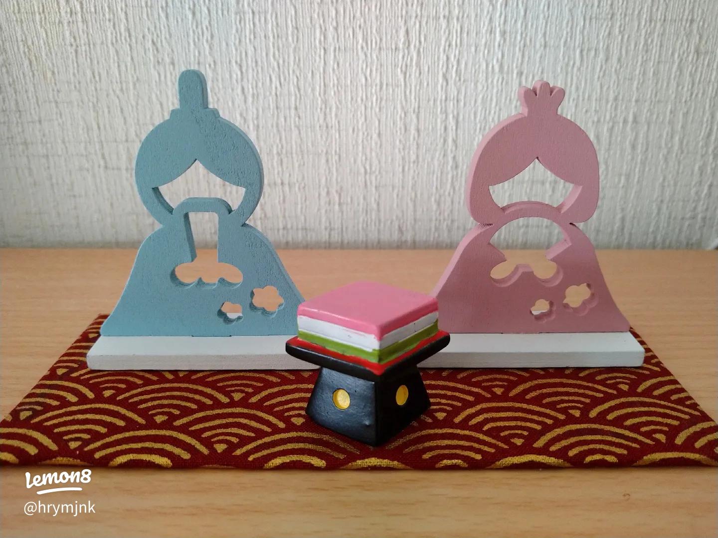 Amazon.co.jp: セリア ワッツ ブラブラ ひな人形 LED雪洞 桃色雛道具 タペストリー : おもちゃ