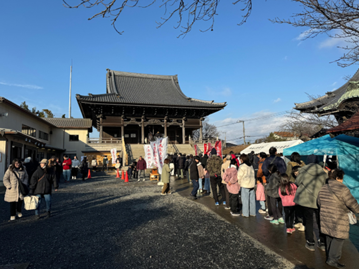 ８月15日の靖国神社 14歳がつぶやいた「戦争って、なんでやってるんだろう」 参拝者、それぞれの思い：東京新聞デジタル