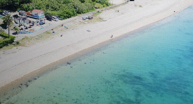 ウェルネスパーク五色 高田屋嘉兵衛公園🌊淡路島ランチ をお探しなら🏝 レストラン浜千鳥へようこそ！ 広〜い店内でゆったりランチ🍴バリアフリーでベビーカーもOK🍼 お子様用チェア＆ キッズメニュー も完備👶✨ 今が旬の鱧料理 🐟 ジューシーな淡路牛 🥩 ご