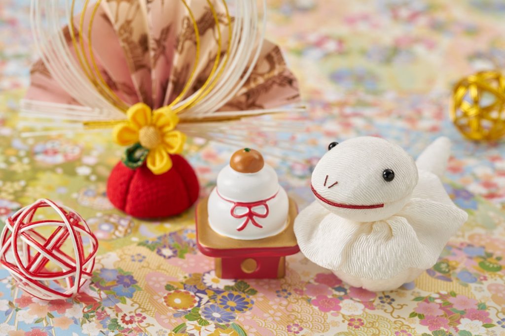 保育製作アイディア: お正月飾りの手作り方法冬休み工作女の子向け