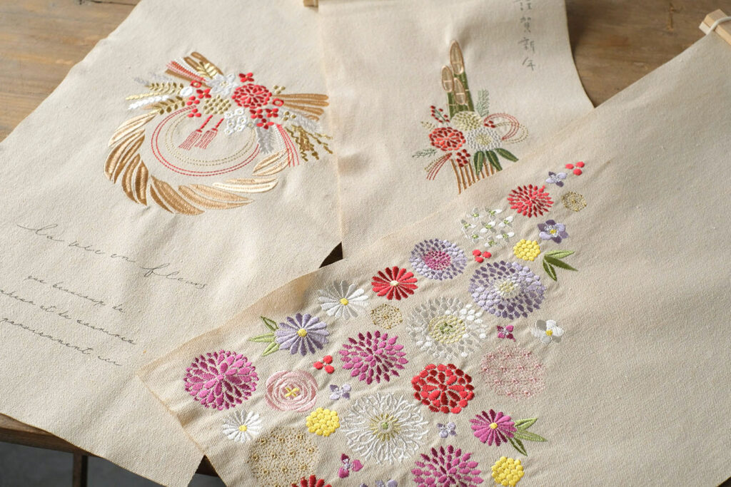 ミニ刺繍タペストリー お正月はんなり招福 和テイスト 日本 Japan 飾りつけ 壁 飾り インテリア ナチュラル 撮影 布 Tapestryリトルレモネード