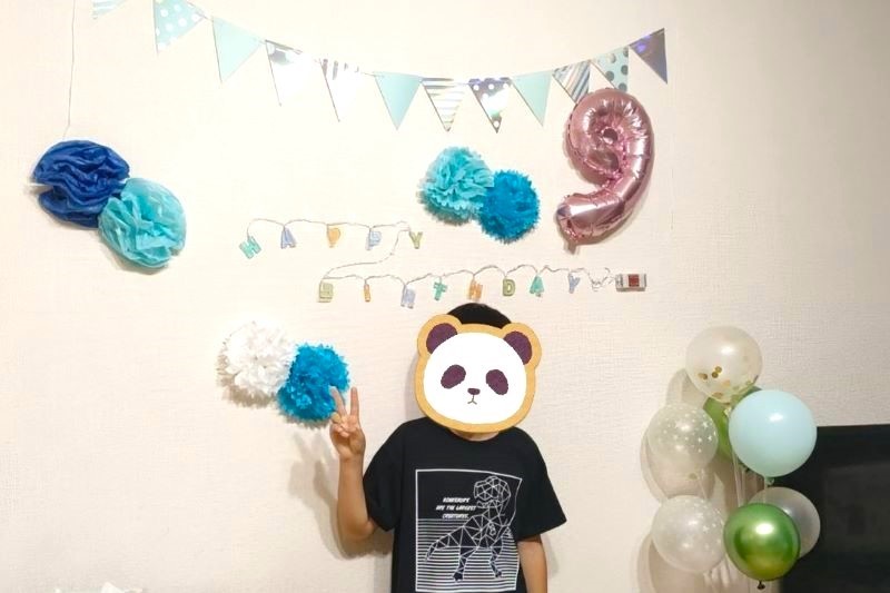 子どもの誕生日会の飾り付け！100均グッズや折り紙など、手作り飾りを使ったおしゃれな飾り方ずぼらワーママのゆるく楽しい子育て・育児ブログがんばらない私時間 お誕生日 ガーランド お祝い ハンドメイド