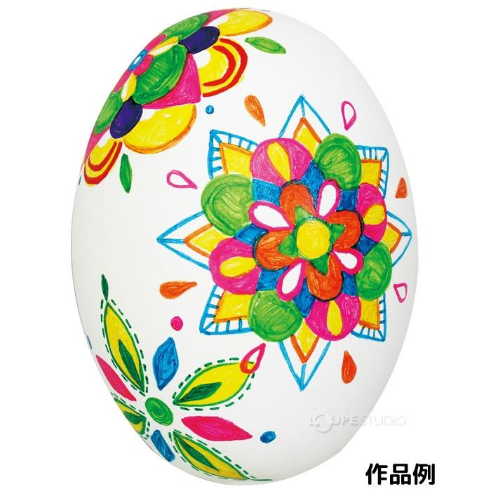 花のデザインの装飾的なイースターエッグの写真素材・画像素材 Image 97225800