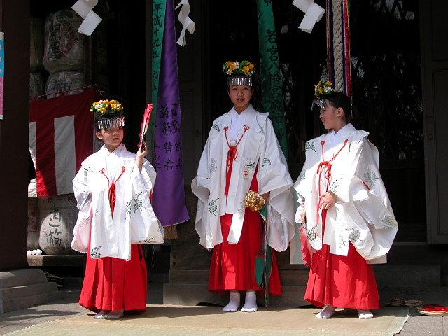 奇祭「かなまら祭」男性器モチーフの公式キャラが存在？ 誤った情報拡散で神社「公式キャラはいない」と関係否定 1 2ねとらぼ