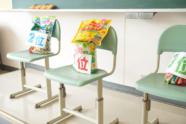 ビンゴ 景品 セット季節限定スペシャル景品グルメ20点セット景品セット 忘年会 ビンゴ景品 結婚式 二次会 抽選会 ゴルフ コンペゴルフコンペ 縁日 お祭り イベント 15415 景品パネル＆引換券付き目録 おもしろ