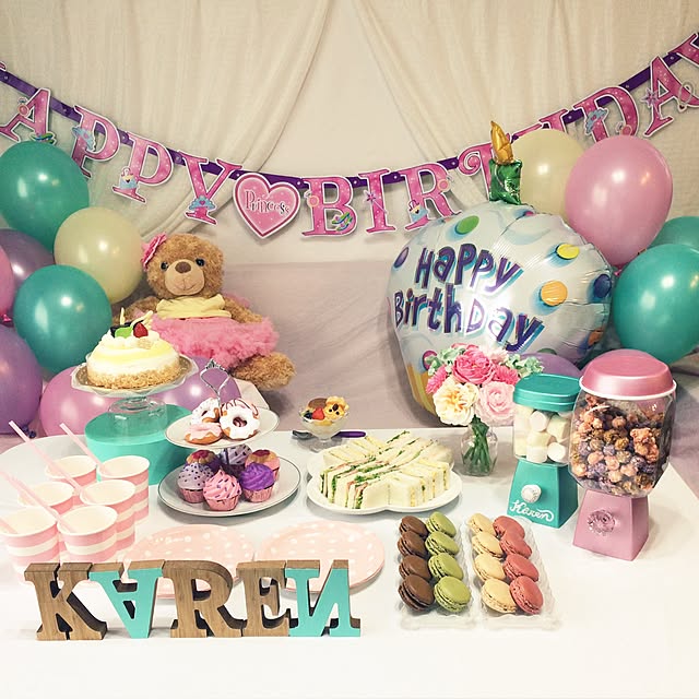 誕生日飾り付け・100均 ﾀﾞｲｿｰの数字ﾊﾞﾙｰﾝ風船やｶﾞｰﾗﾝﾄﾞ&ろうそくやｺｽﾌﾟﾚｸﾞｯｽﾞまとめ！ｾﾘｱも -100均✖Sweetsレシピ‼