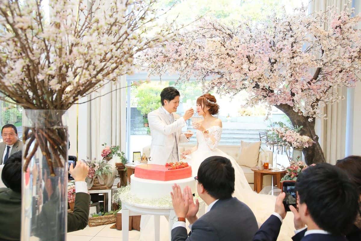桜ウェディング 春限定！桜の美しさに酔いしれる結婚式の演出10選！22 