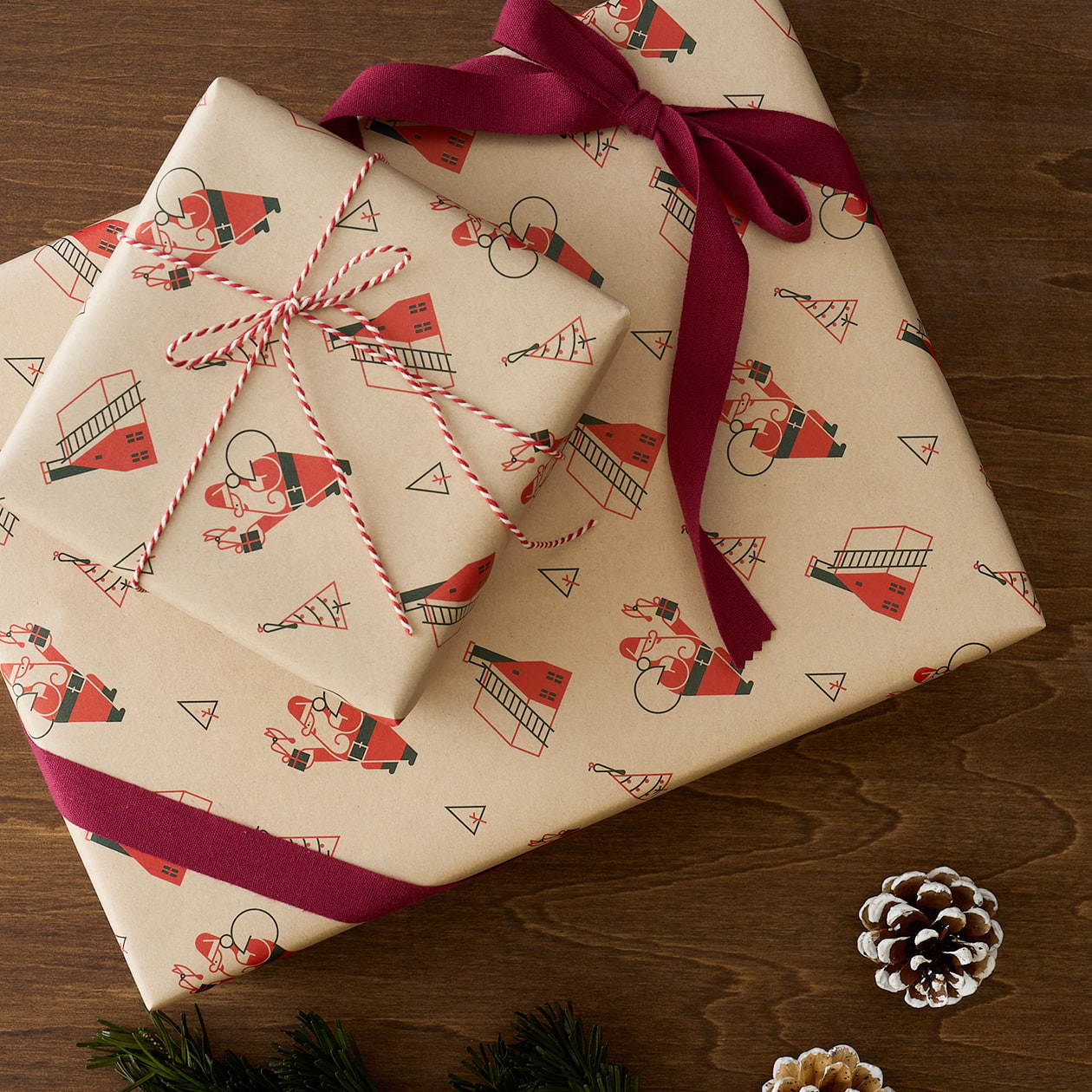 クリスマスの両面ラッピングペーパー デザインペーパー １０枚iichi 日々の暮らしを心地よくするハンドメイドやアンティークのマーケットプレイス