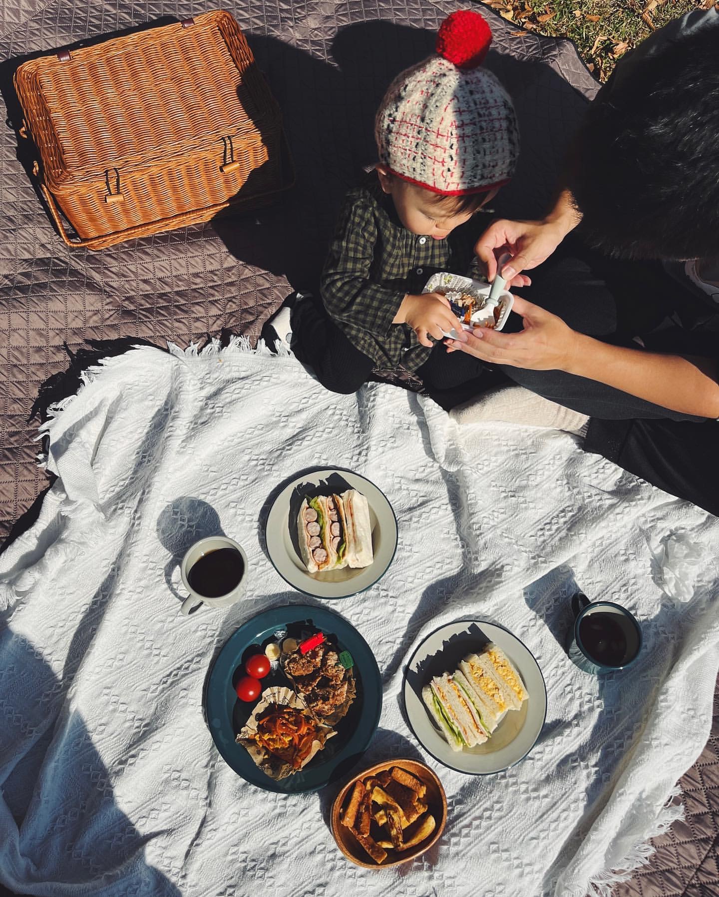 秋のおしゃピクコーデ。公園ピクニックにはデニムベースのパリシックコーデコーディネートnon-no web