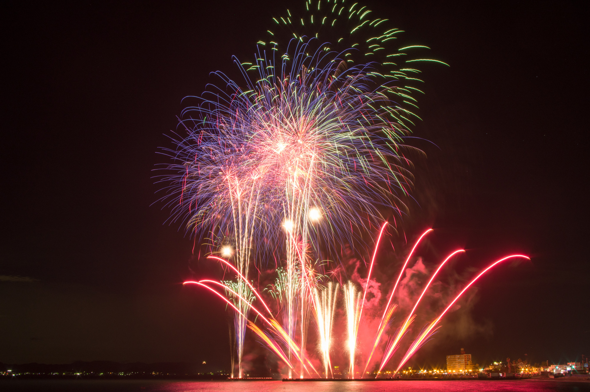 夏の終わり☆千本浜花火』沼津 静岡県 の旅行記・ブログ by sachikoさん フォートラベル