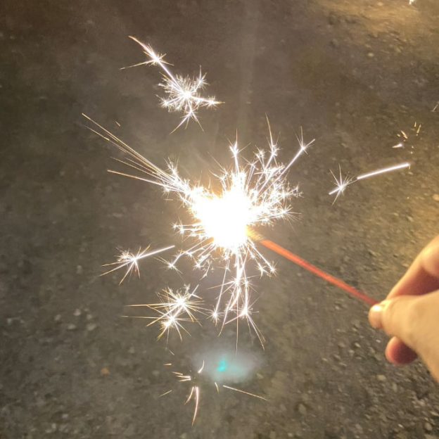 線香花火の写真を投稿して、大きな花火を打ち上げよう！「多～摩や～」インスタグラムキャンペーン開催 2020年8月12日 水 ～8月31日 月川崎市 多摩区のプレスリリース