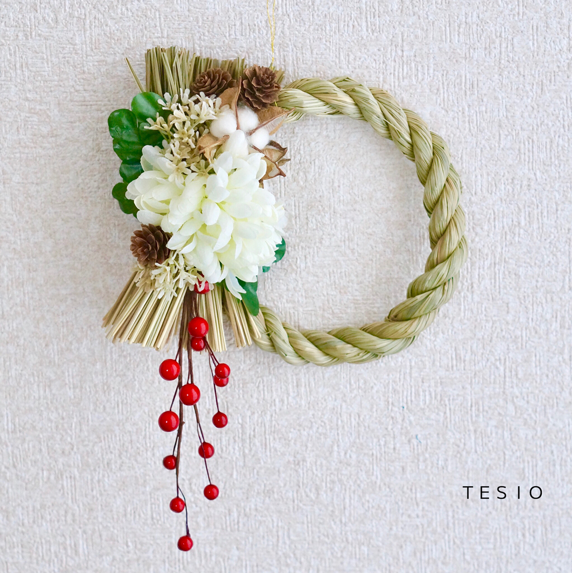 100均DIY 正月飾り「しめ縄リース」を手軽に作ろう♪ 手作りでおしゃれにアレンジ - macaroni