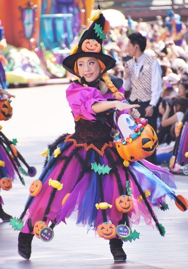 ハッピーハロウィーンハーベスト」③女子会フロートの先頭にいるのは・男ディズニーの流儀