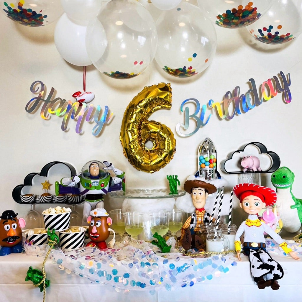 ホテル 誕生日 飾りつけ 100均TikTok