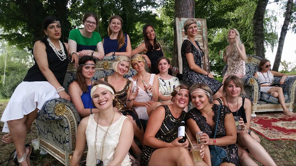 独身最後を祝う女子会！海外みたいなバチェロレッテパーティーをしよう♡Wedding Tipsウェディングのプロが届ける結婚式のアドバイス