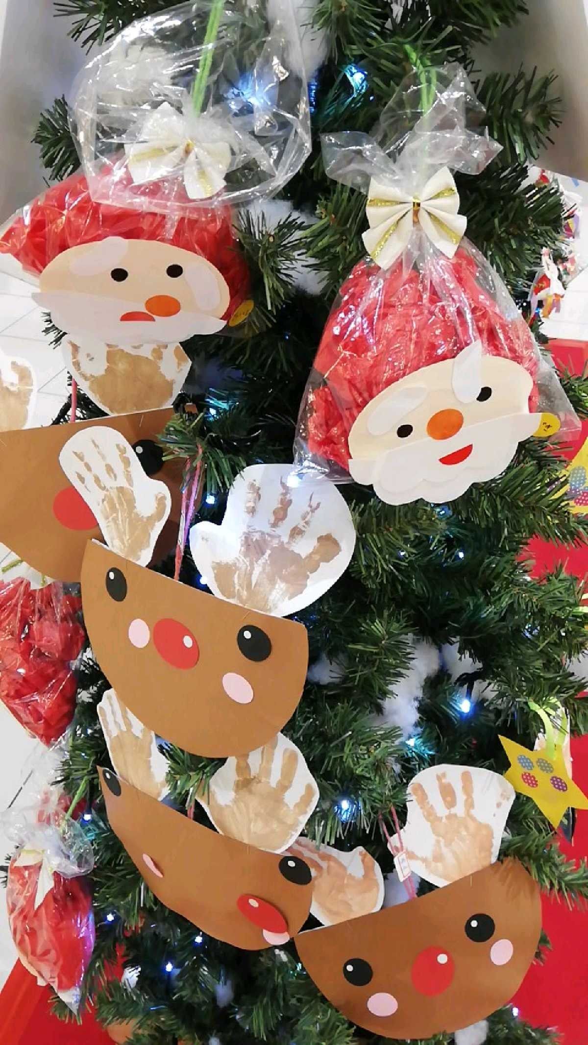 1歳児のクリスマス製作が愛らしい