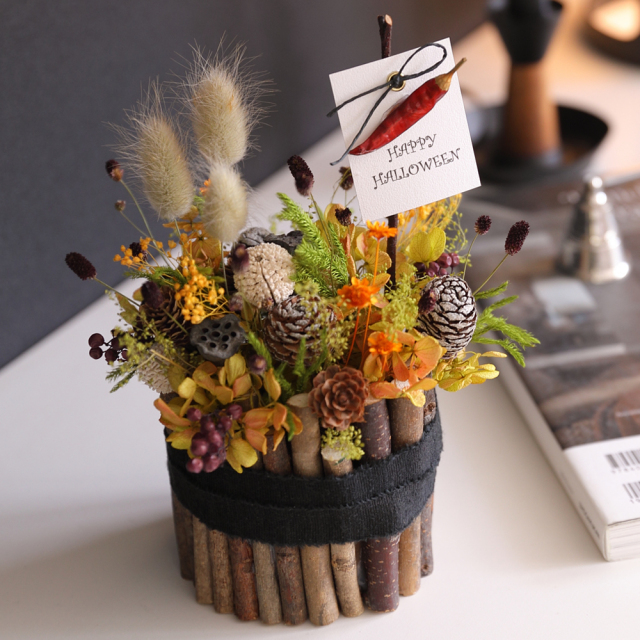 100均造花 ハロウィンアレンジメントの作り方 ハロウィン 飾り100均 ハロウィンディスプレイ ハロウィーン Halloween 万圣节 할로윈 HalloweenDecorations2021