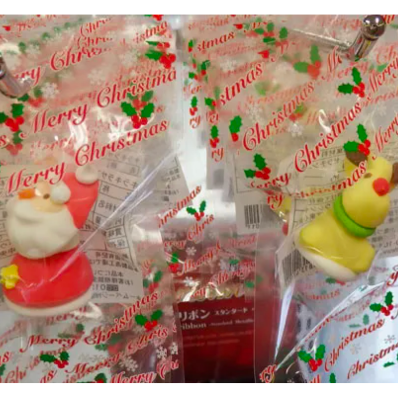 クリスマスケーキの飾りは100均ダイソーで購入！サンタピック柊など