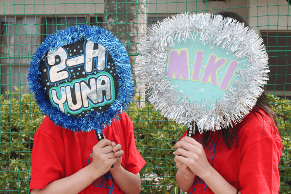 ♡手作りうちわ ♡ 学園祭や体育祭で盛り上がる🎉 真似したくなる手作りうちわ を紹介✨ 作っている時間も楽しくて、学校行事がさらにステキな思い出に📸💕 ぜひ参考にしてみてね‼︎超十代うちわうちわ作り手作りうちわ体育祭体育祭うちわ学園祭学園