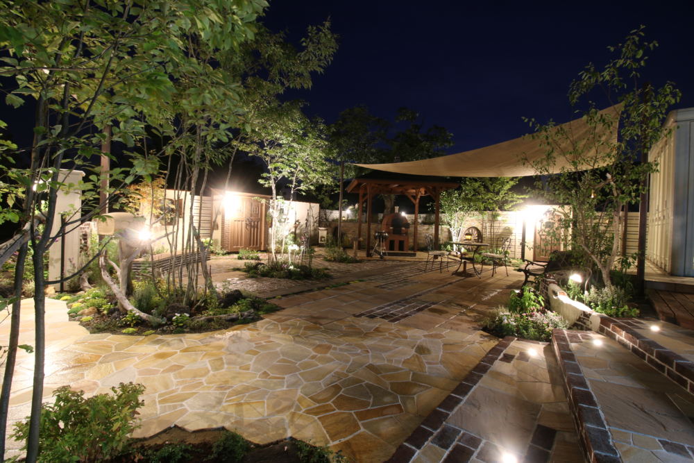 ホームパーティーができる庭の演出有限会社グリーンランドエデン外構工事エクステリア工事造園工事庭づくりガーデニング園芸店新潟県新潟市