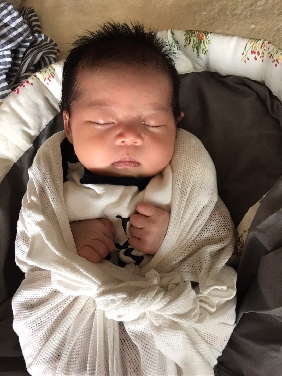 おひな巻き 赤ちゃんよく寝るお雛巻きの方法♪