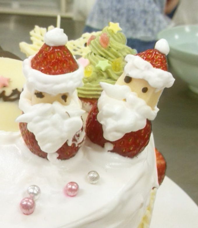 クリスマスに イチゴとバナナのサンタさん