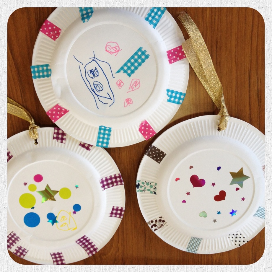 製作 紙皿とビニールテープでタンバリン♪長野県伊那市 笑顔いっぱいで楽しく身につくリトミック・ピアノ教室♪