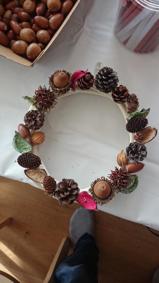 ドングリで工作♪ 子どもとつくるクリスマスオーナメント : 窪田千紘フォトスタイリングWebマガジン「Klastyling」暮らす＋スタイリング