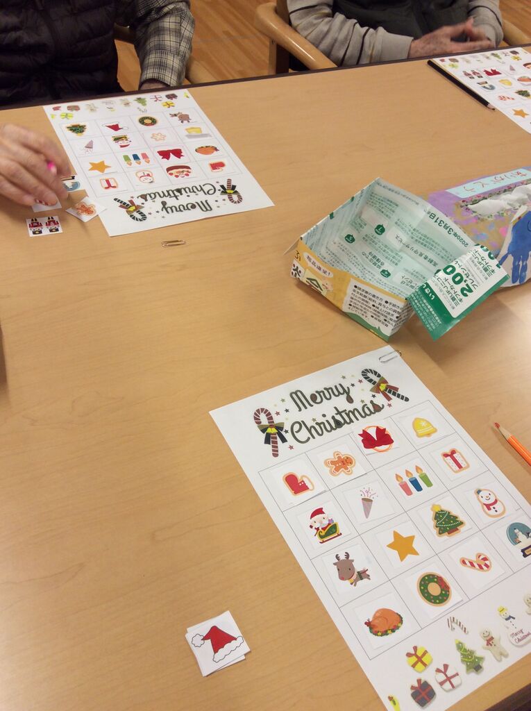 クリスマスクイズ全30問 高齢者向け！簡単・面白い三択問題を紹介 - 脳トレクイズラボ