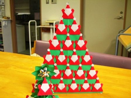 折り紙の星型サンタクロースガーランド