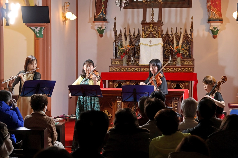 にゃんぞう先生の クラシック入門 1 〜教会に響いた“音楽の起こり”音楽っていいなぁ、を毎日に。 Webマガジン「ONTOMO」