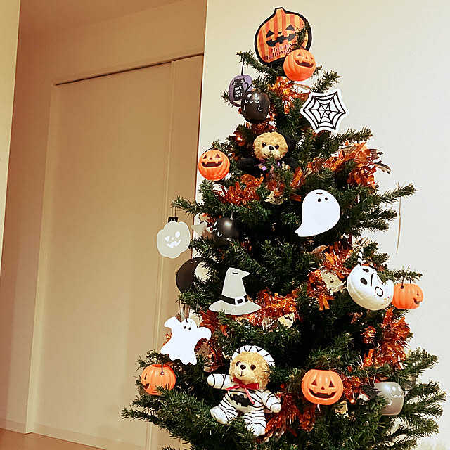 簡単 100均オーナメントでハロウィンツリーの作り方～お菓子を入れて飾ったら子供も大喜びだったパッシブデザインのおうちログ